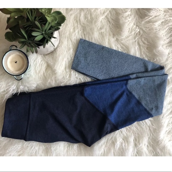 OUTDOOR VOICES 7/8 Spring Legging in Navy - Picture 1 of 5
